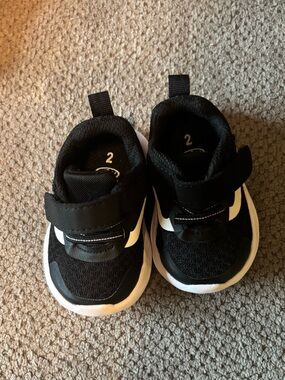 Kids Black and White Athletic Sneakers with Hook-and-Loop Strap